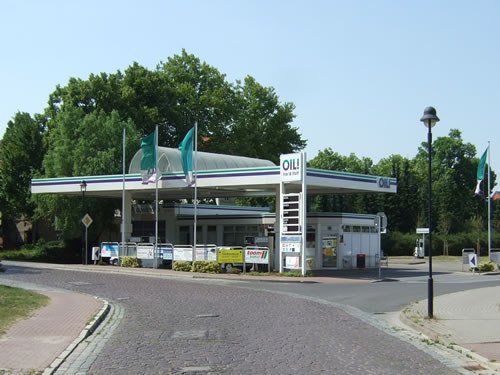 Tankstelle am Hafen Wasser